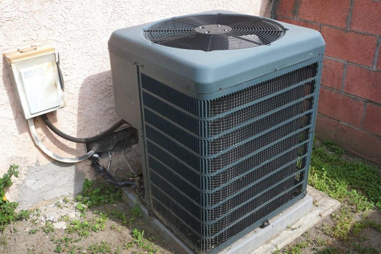 Outdoor air conditioning unit, Can Bugs Come Through The Central Air Conditioner?