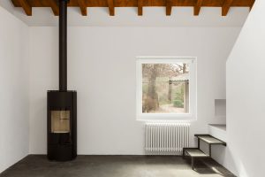 Read more about the article Can A Pellet Stove Heat A Two Story House?