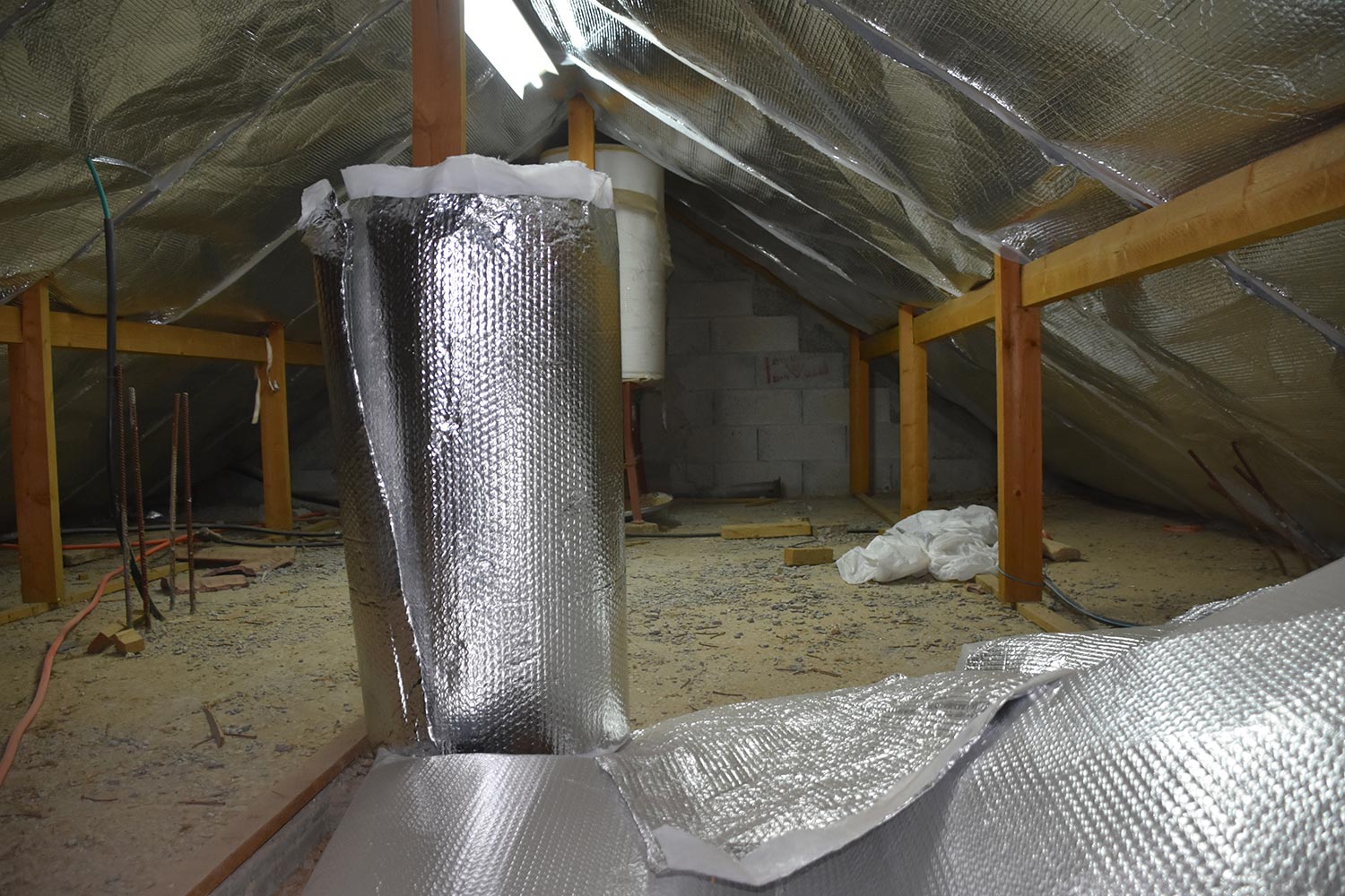 Insulation of a roof