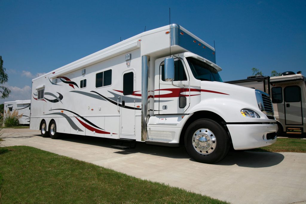 Motorhome-Camper on a large commercial truck chassis