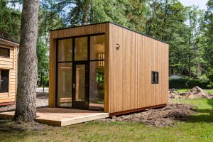 Read more about the article How To Heat A Tiny House Without Electricity
