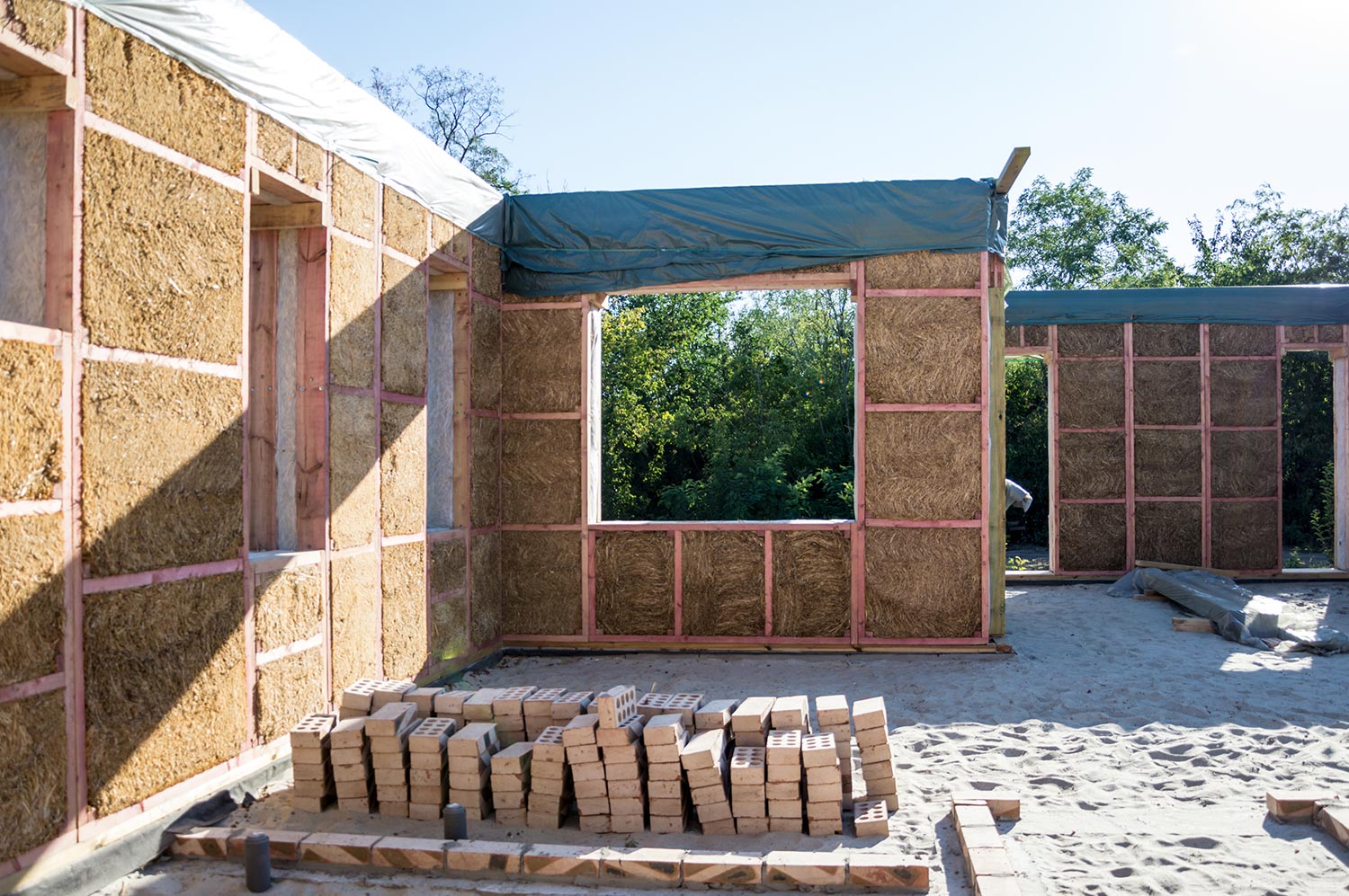 Construction of a house from an environmentally friendly material of plant origin