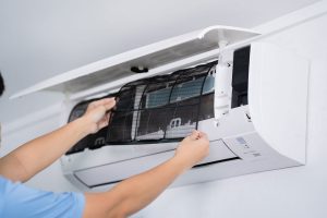 Read more about the article How To Clean A Ductless Mini Split Air Conditioner?