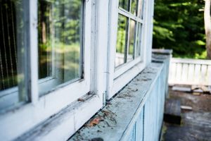 Read more about the article How To Insulate Old Windows Without Replacing Them