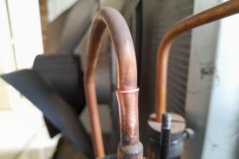 A connection of ac copper pipe that connects the ac compressor, What Size Line Set For An AC By Ton?