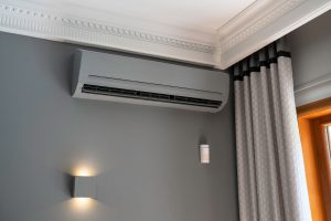 Read more about the article When To Use Fan Mode In Your AC