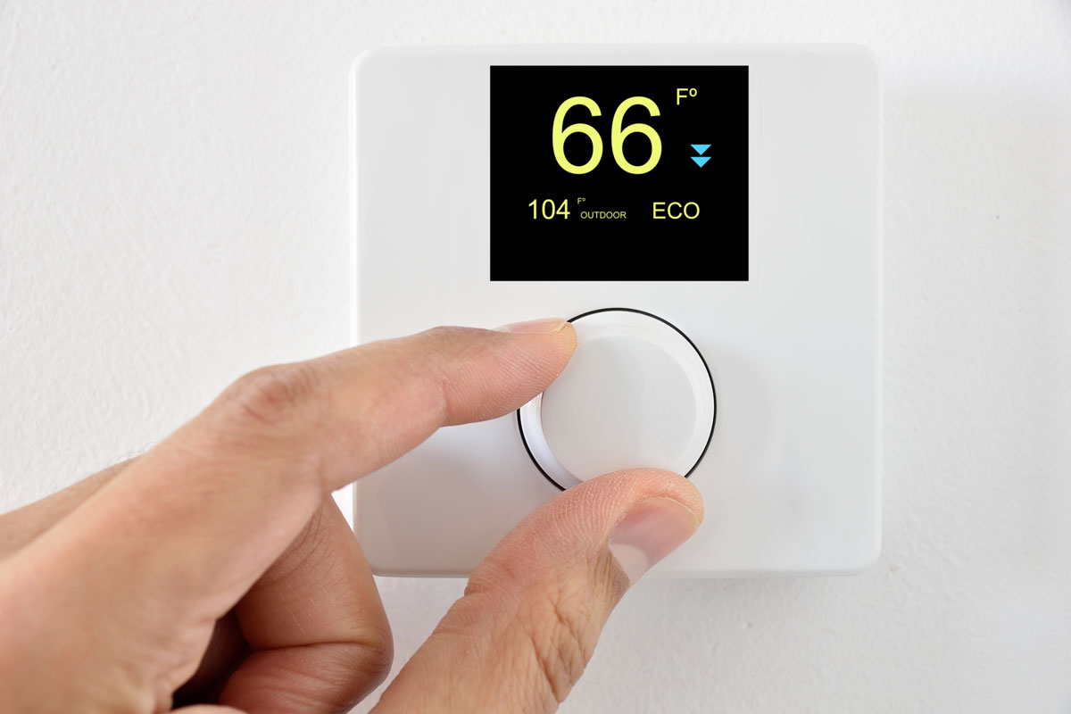 home thermostat knob to set temperature on energy saving mode