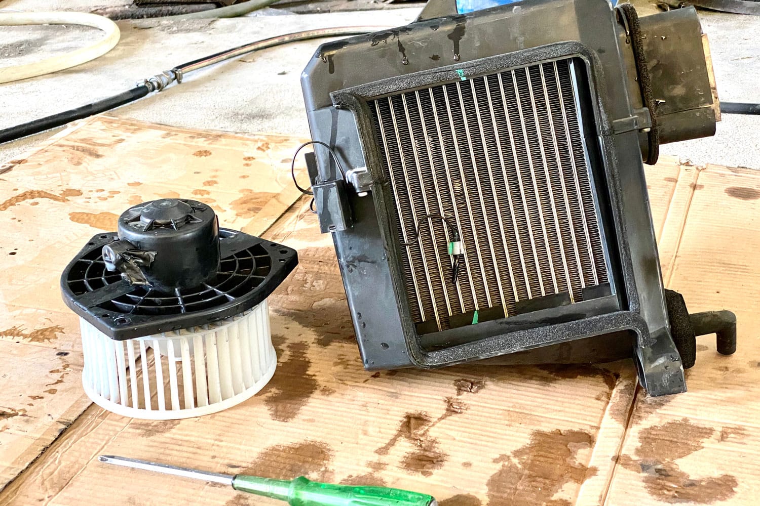 Ac coil cleaned and checking for maintenance