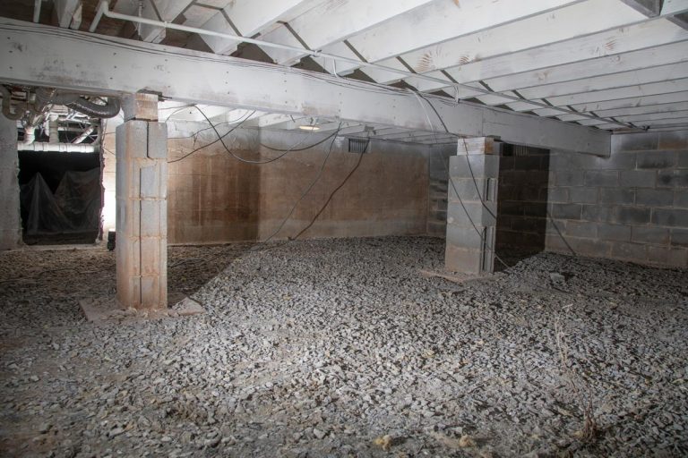 Basement crawl space sans insulation, How To Seal A Crawl Space?