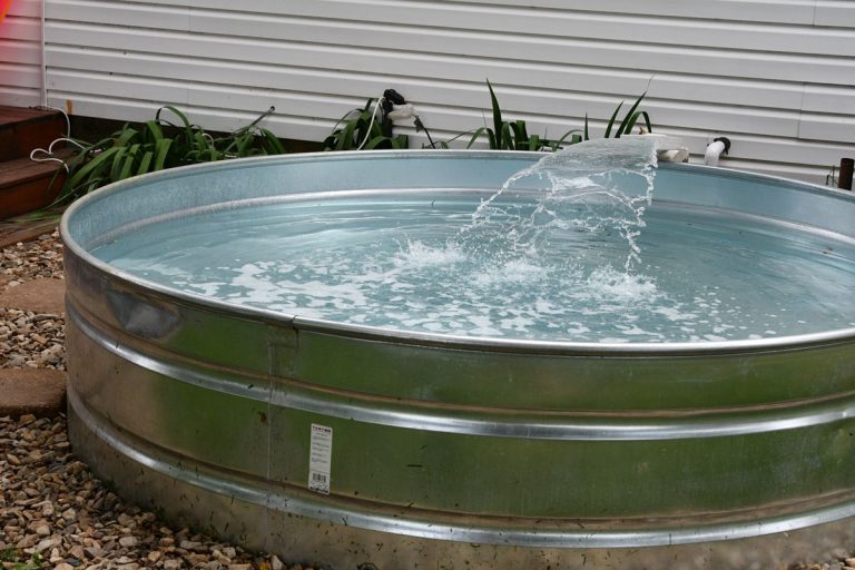Insulated Water Pool Tank in the back of the house, How To Insulate A Stock Tank Pool