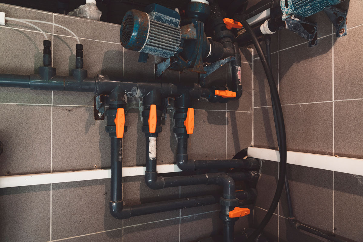 System of pool pipes