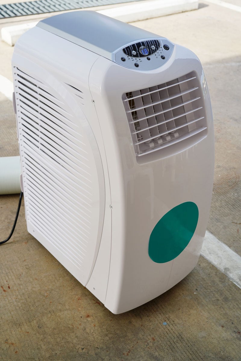 A portable air conditioning unit