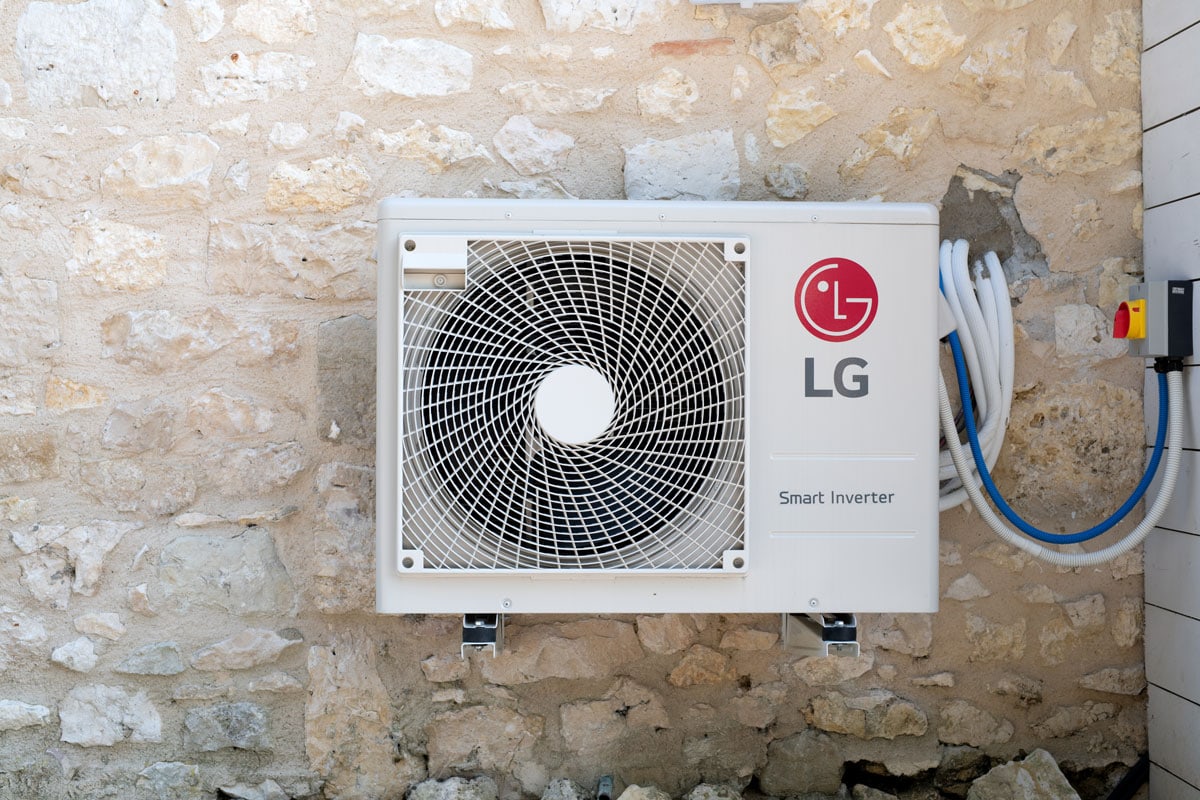 LG smart air conditioning unit