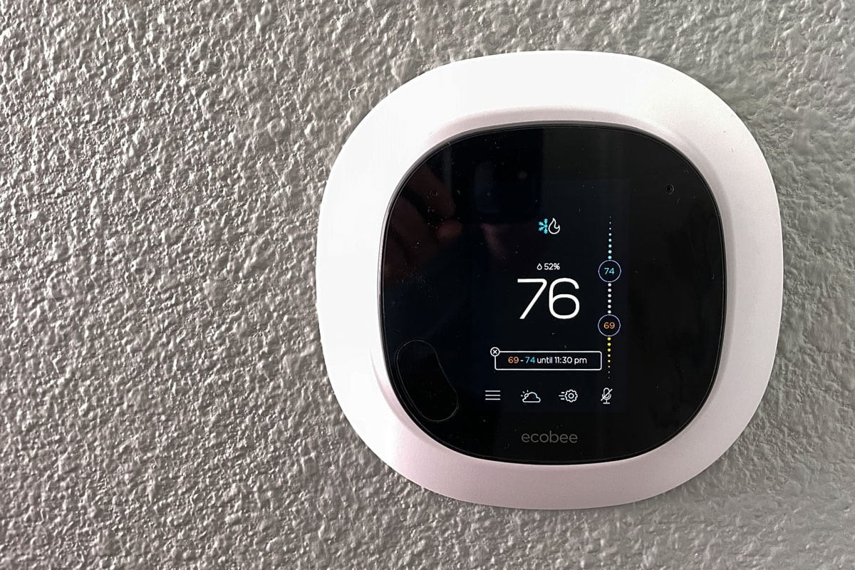Ecobee thermostat set to 76 degrees Fahrenheit