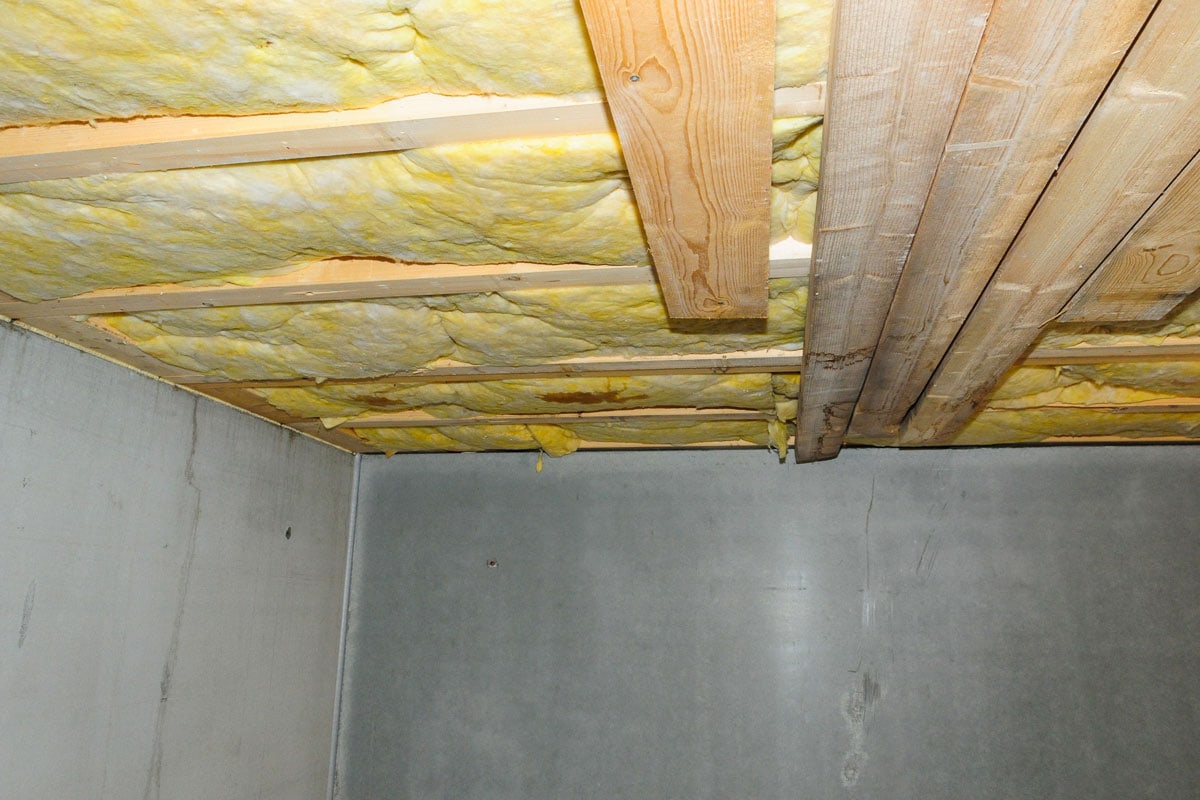 Fiberglass insulation for the basement ceiling