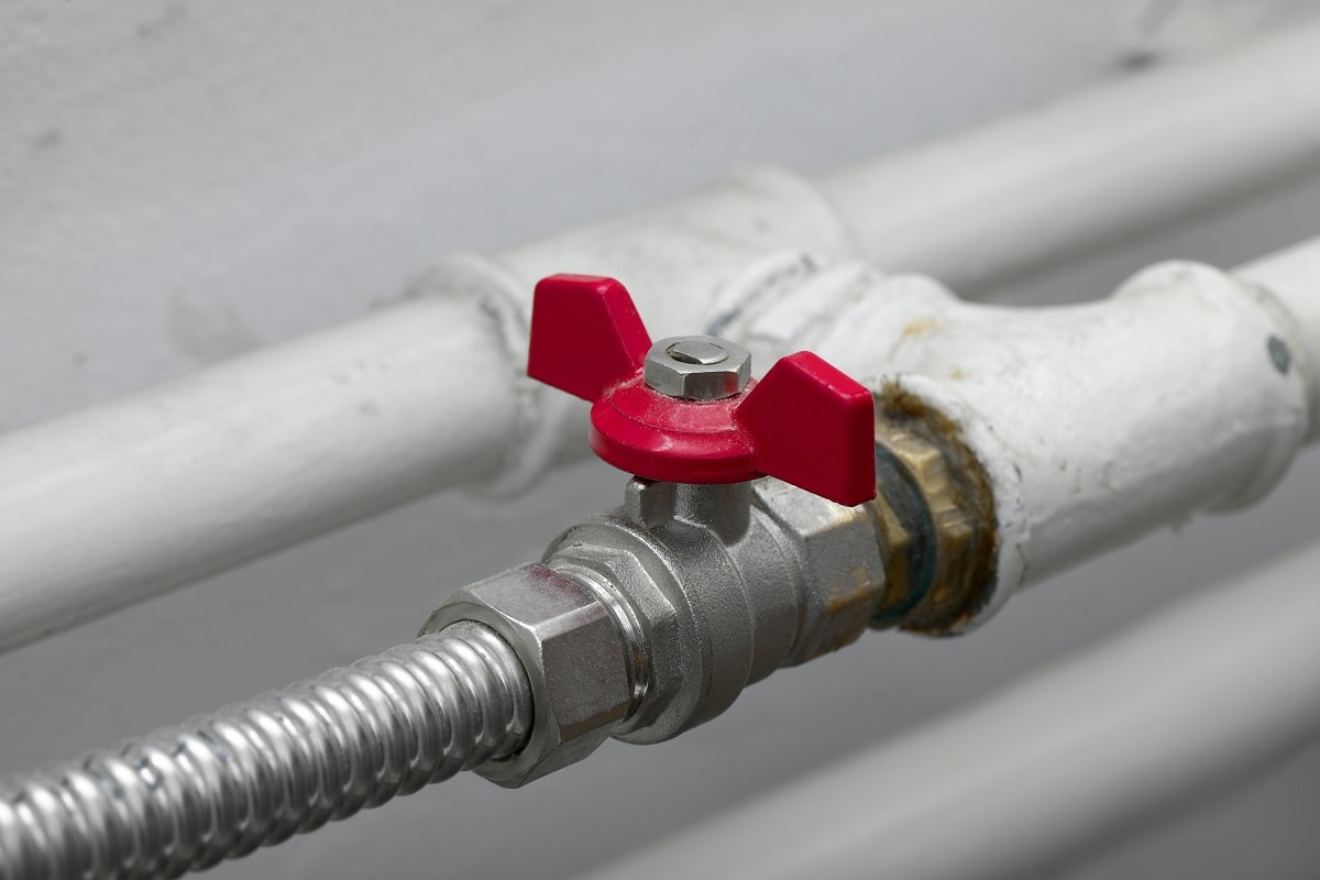 Bad Supply Valve - Pipes and valves of a heating system