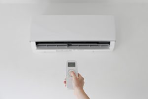 Read more about the article Should I Turn Off My Inverter AC?