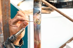 Read more about the article Sealing Gaps Around Hot Water Or Copper Pipes – How To?