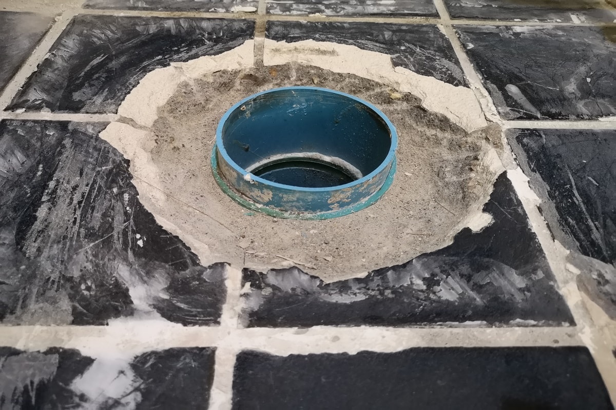When Is The Right Time To Replace A Toilet Flange - Repairing a new toilet floor