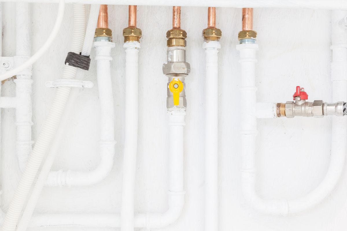 the-bottom-of-the-boiler-is-closed-with-connection-to-central-heating-and-hot-water