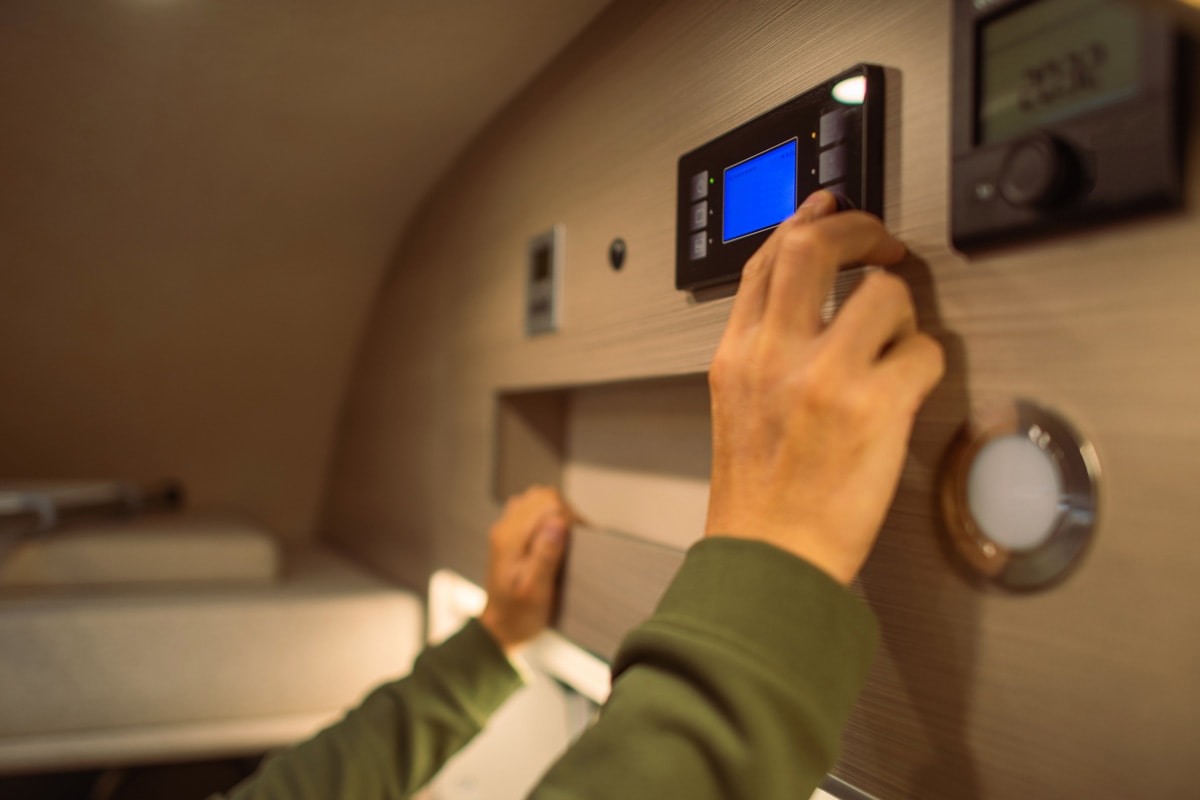 Changing the temperature of the RV central air condtiioning system