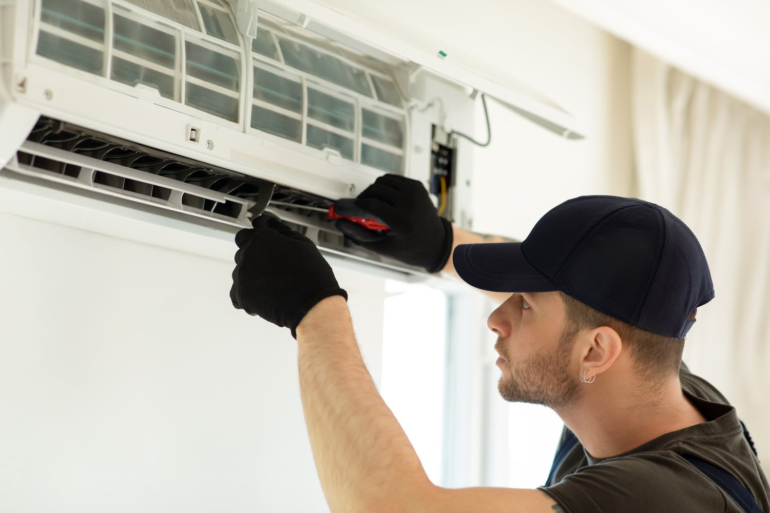 Air conditioner repairers