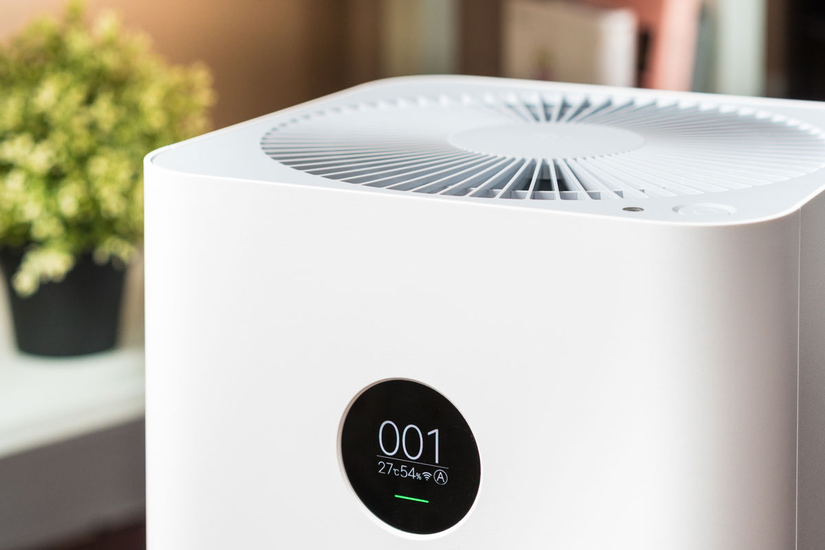 Air purifier with monitor screen that show air quality in the room is very safe and clean to breathe whil