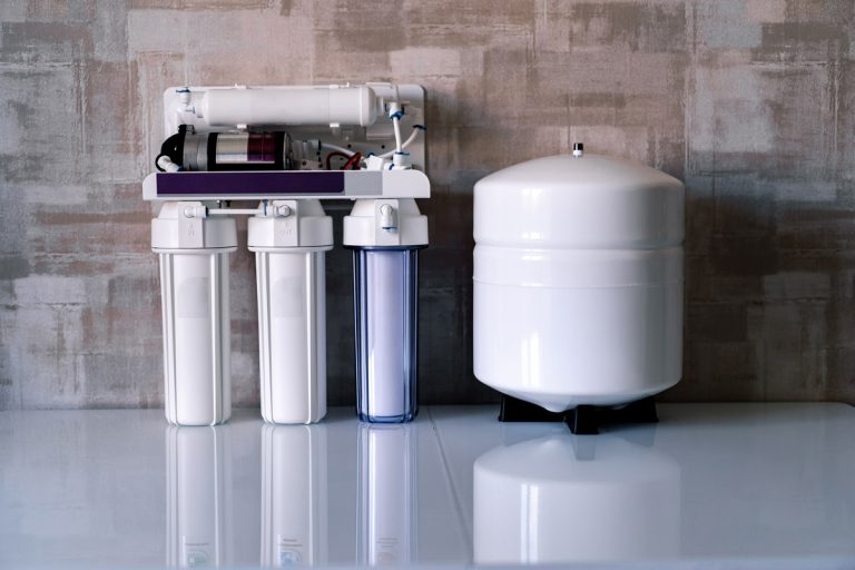 Reverse osmosis water purification system at home. Installed water purification filters., Waterdrop G2 Vs G3 Vs D6 Reverse Osmosis Systems: Which Is Right For You?