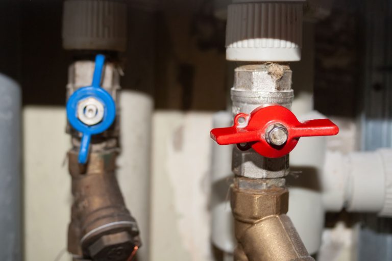 Cold and hot water pipe valves, How To Clear A Blocked Cold Water Pipe?